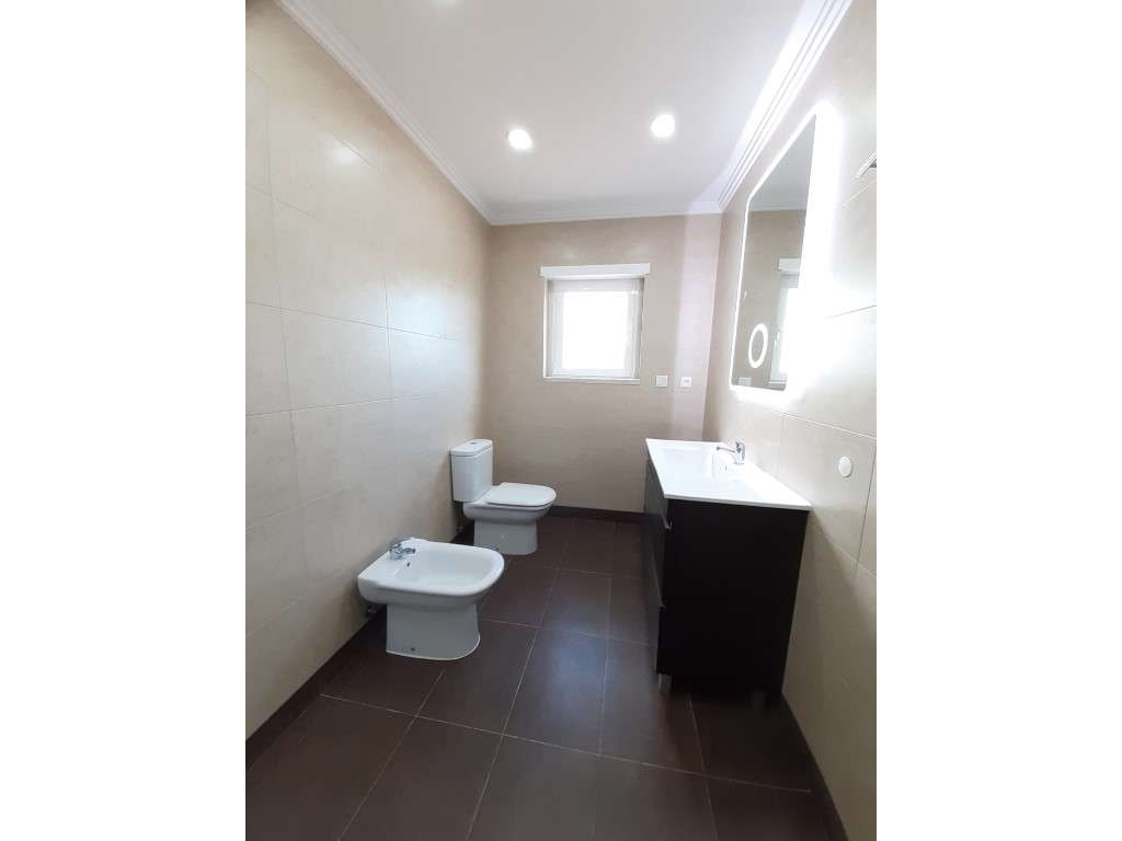 Moradia V3+1 c/vista mar na Ericeira-21