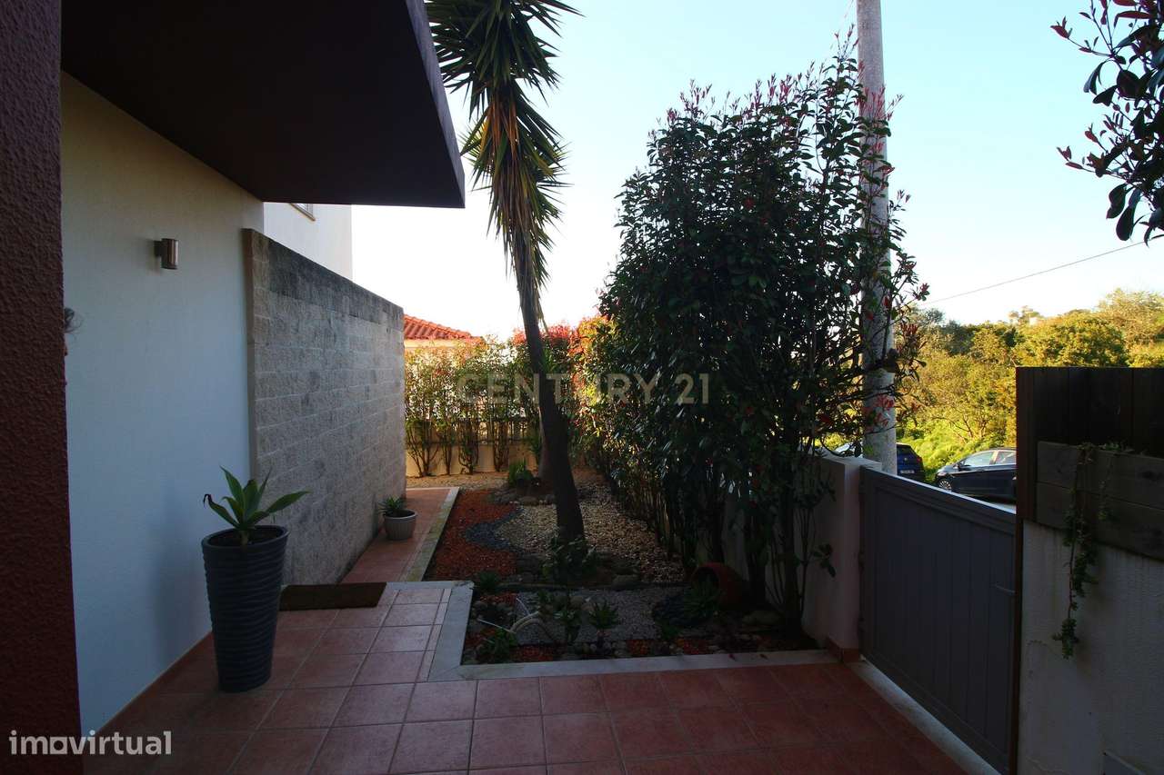 Moradia V4 em Torres Vedras, 566m2 ,vistas excecionais, qualidade e co-24