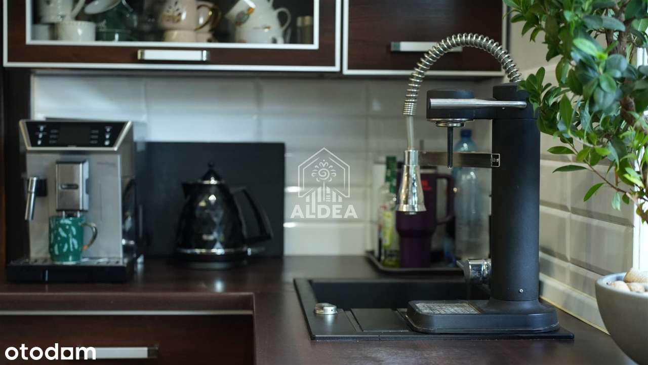 Zadbany Dom w Genialnej Lokalizacji-14