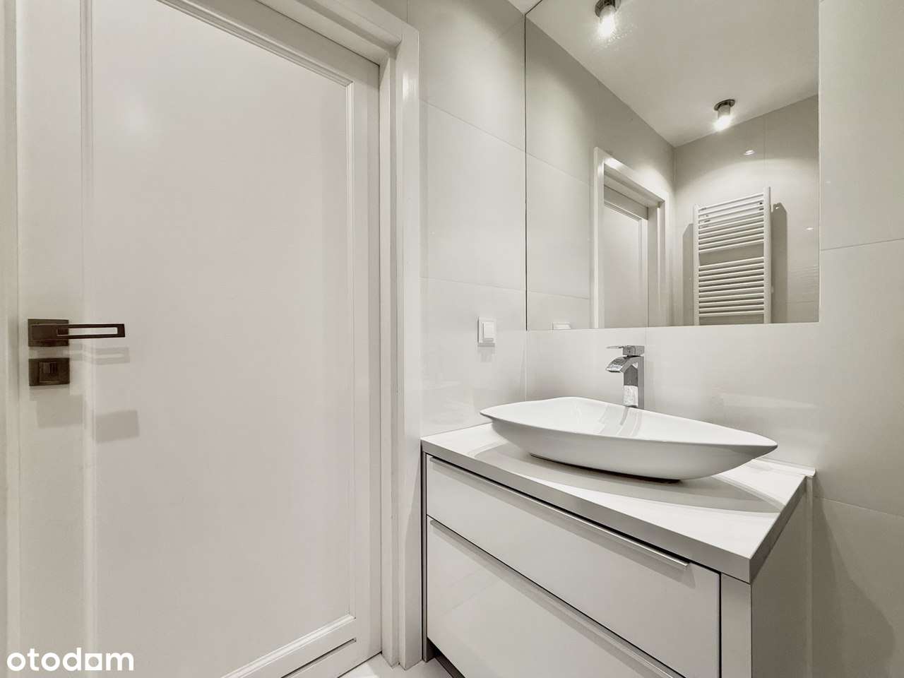 Komfortowe 3-pokojowe mieszkanie| Zielone, ciche osiedle| Młodnickiego-13