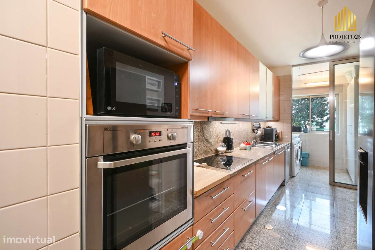 T2 Com Terraço Privativo em Condº Fechado com Piscina Coberta e Jardim-14