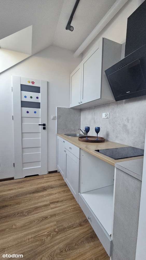 Kawalerka w nowym domku z dobrym dojazdem do centrum - Pełny obrazek: 4/14