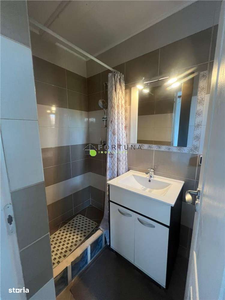 Garsoniera Rasnov Etaj 1 Nemobilata - Imagine principală: 3/8