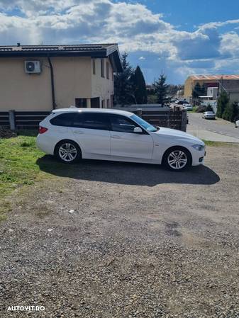 BMW Seria 3 318d DPF Touring Aut. Edition Sport - 3