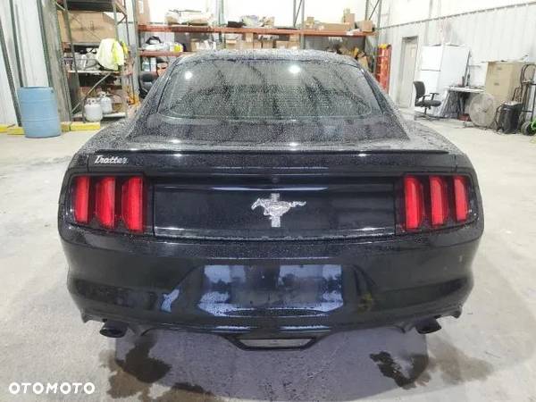 Ford Mustang 3.7 V6 Premium - 6