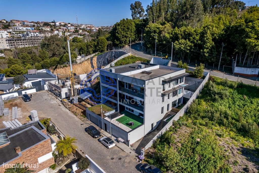 Moradia em Acabamento em Valbom junto ao Rio Douro - Grande imagem: 5/31