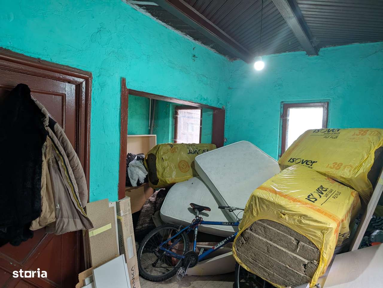 Predeal,P+1,casa din busteni,in spatele terenului curge raul Prahova-5