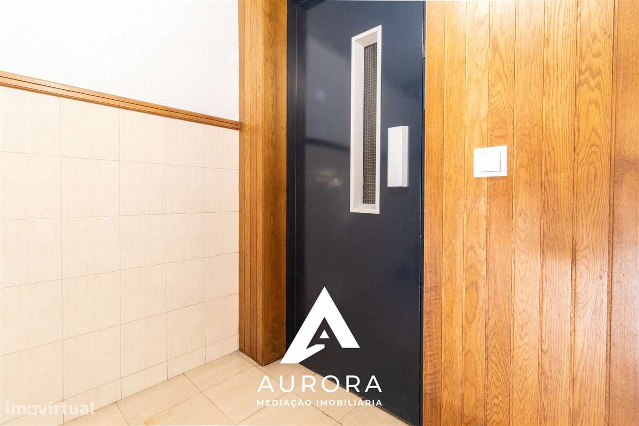 Apartamento T3 no centro de Fiães, Santa Maria da Feira, Renovado-44