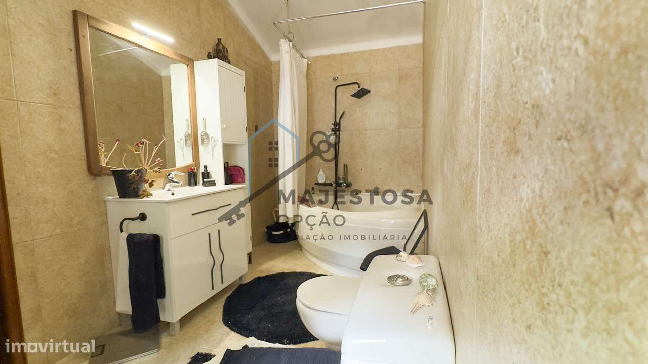 Moradia Isolada com Vista para a foz do rio Minho-31