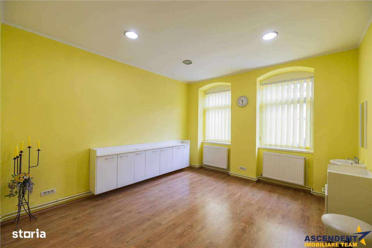 Casa pretabila: rezidential comercial servicii  Central, Fagaras - Imagine principală: 2/20