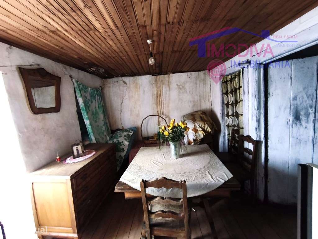 Casa Rústica com terreno situado em Troviscais, Pedrogão Grande - Grande imagem: 4/24