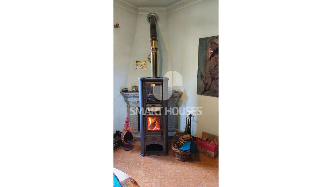 Moradia T3+1 em Avô c/ terreno-16