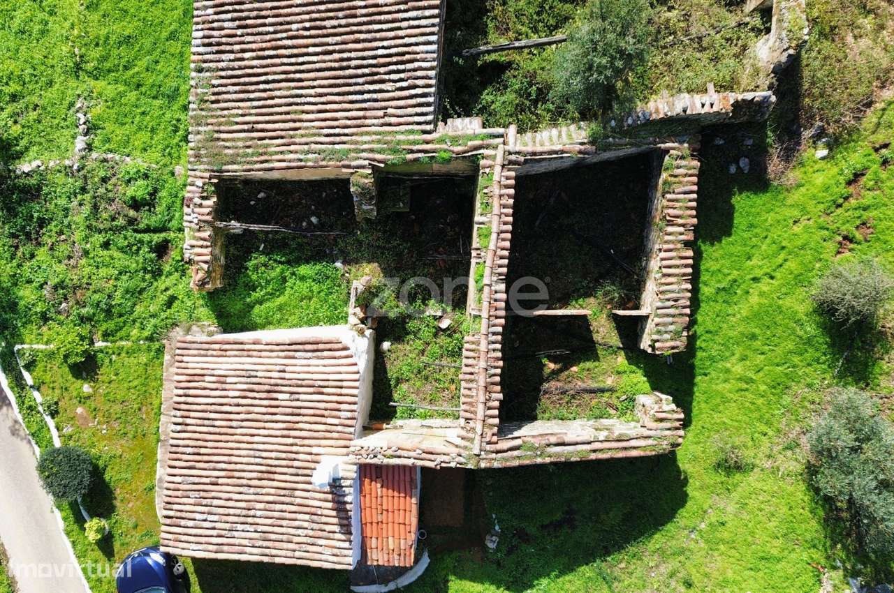 Moradia em ruína, com Terreno em Corte Grande – Monchique - Grande imagem: 5/38