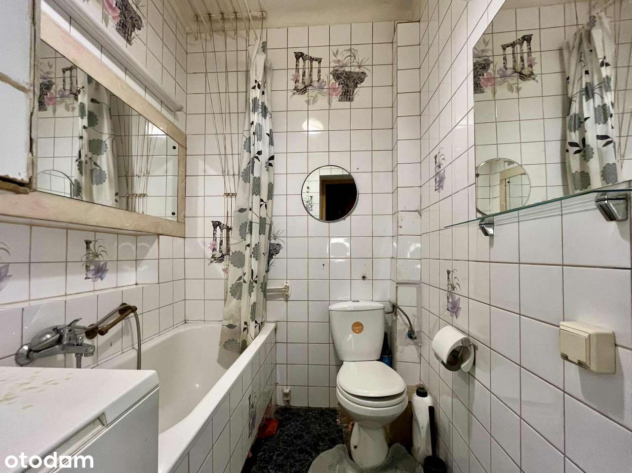 Kawalerka/2 pokoje | 35,49m2 | kamienica | Plac Hallera | parter |-12