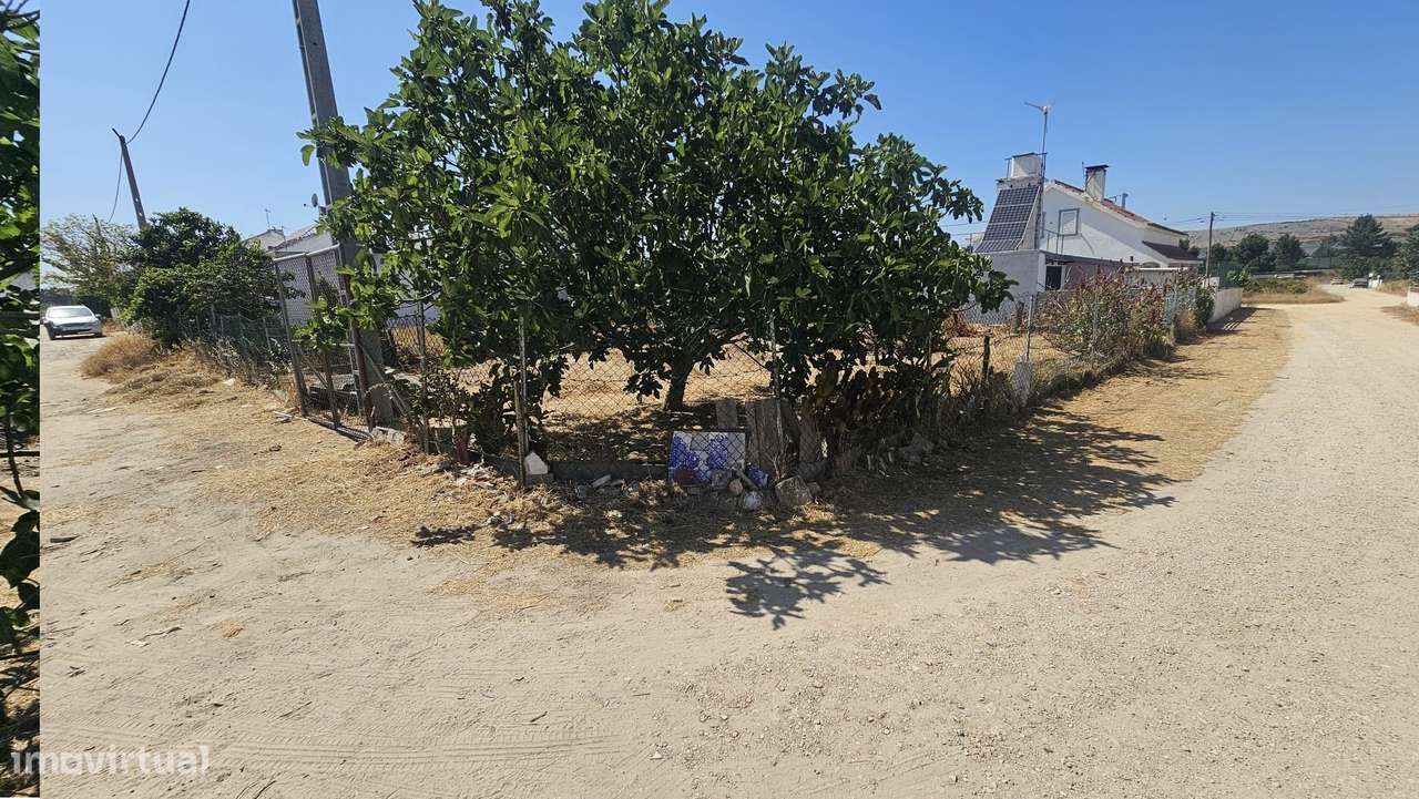 2 Terrenos em Zona Central - Pinhal das Formas-2