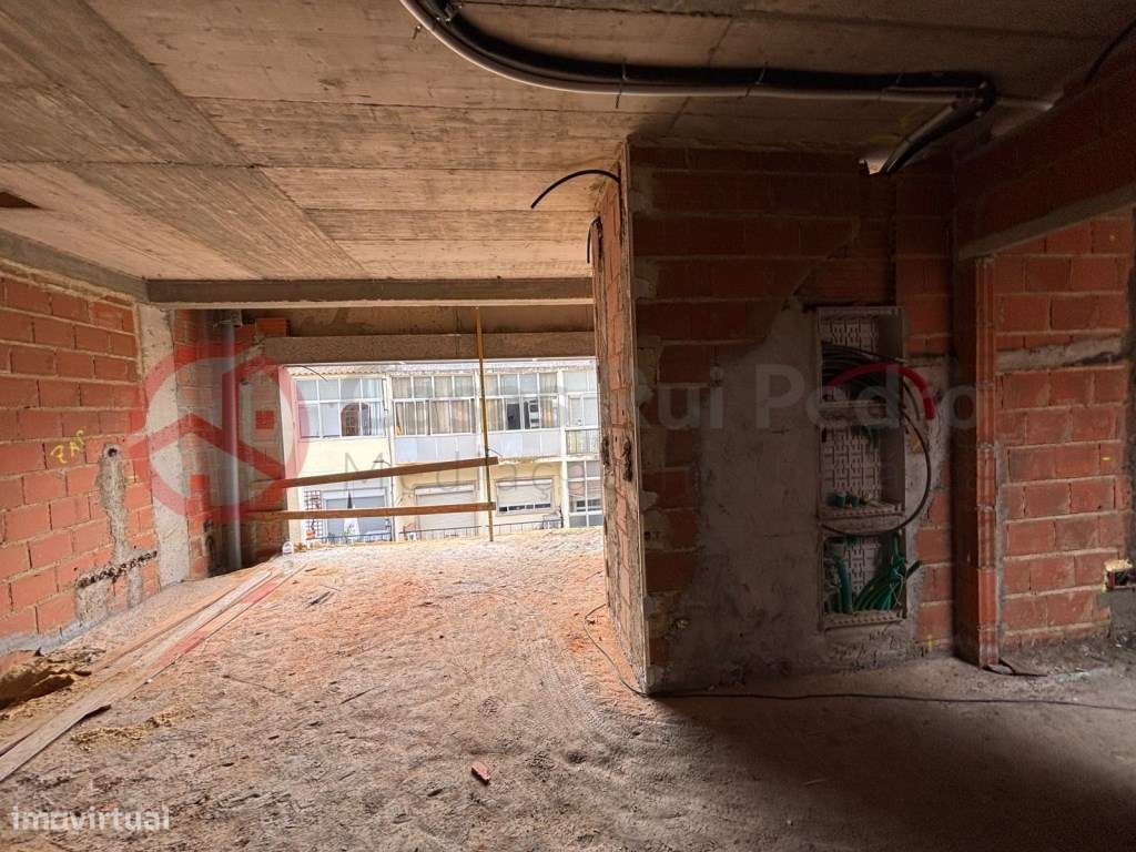 Apartamento T2 com acabamentos de qualidade nas Paivas, Amora - Grande imagem: 4/14