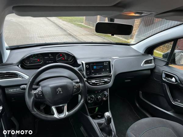 Peugeot 208 1.6 e-HDi Allure STT - 9