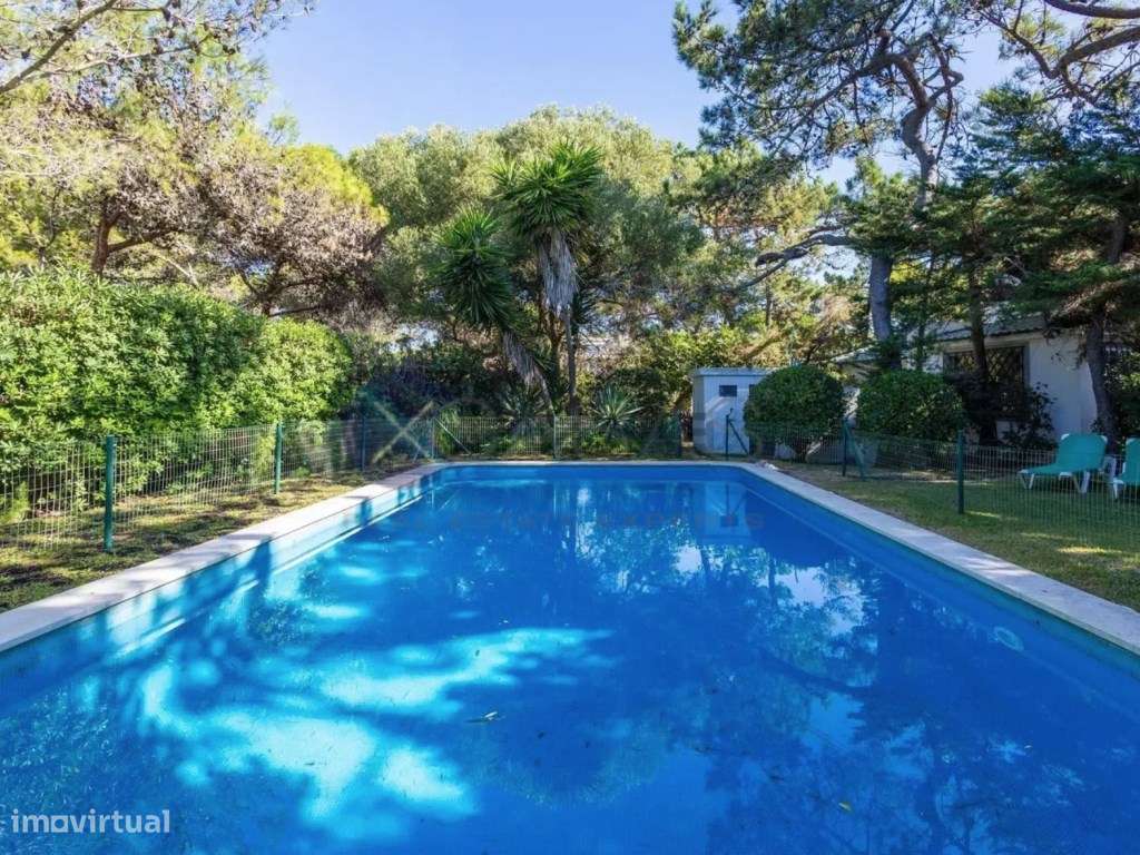 Moradia para obras totais para uma construção máxima de 554 m2, T6 ...-1