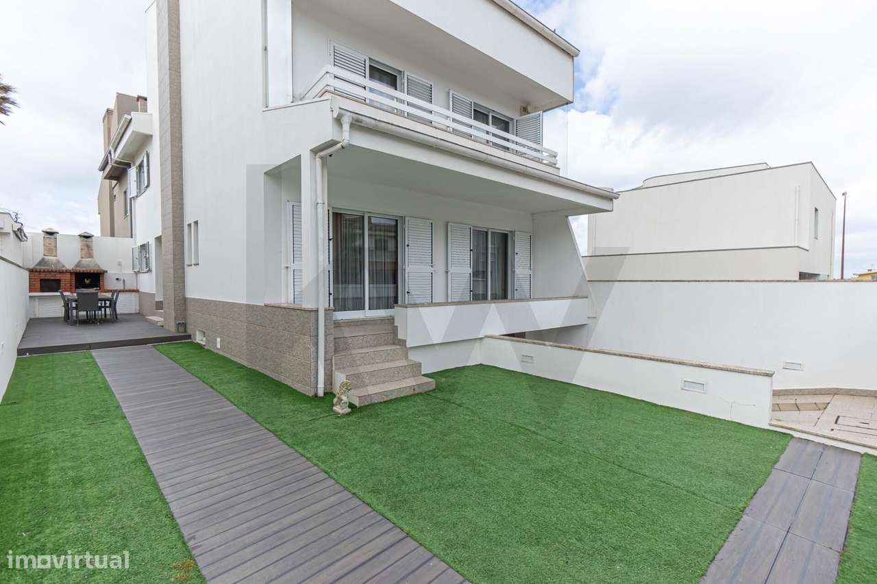 Moradia T3+1 na 2ª Linha de Mar - Praia de Lavra - Matosinhos - Grande imagem: 4/60