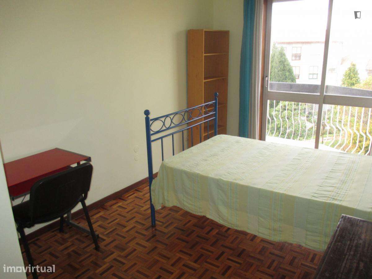 Quarto - localizado em Vila nova de gaia - Grande imagem: 5/6