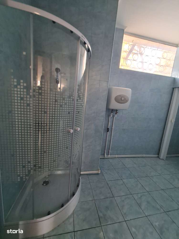 Spatiu comercial zona Gara Adjud-6