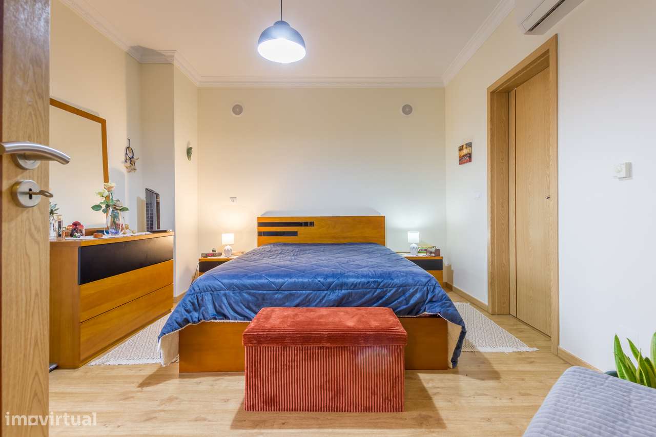 Apartamento T2 duplex com terraço e quintal-17