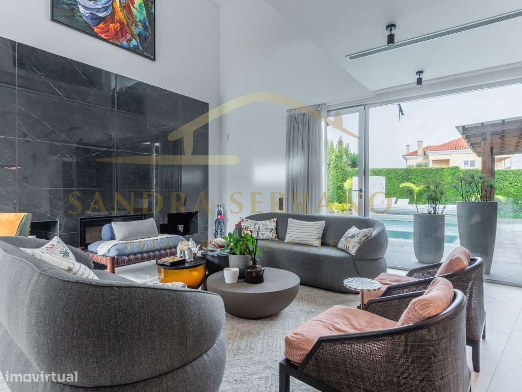 Moradia de arquitetura contemporânea com 5 Suítes-29
