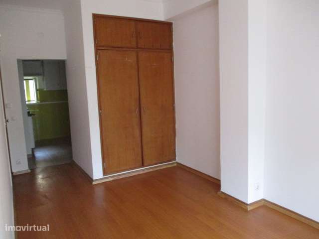 Apartamento T0, no Monte Estoril - Grande imagem: 2/14