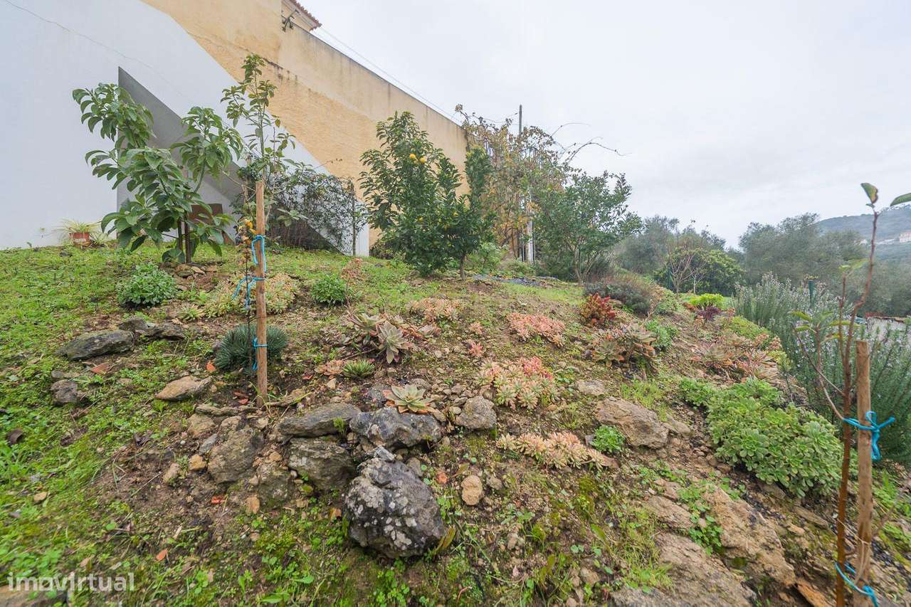 Moradia T3 localizada na aldeia de Cheleiros - Mafra-45