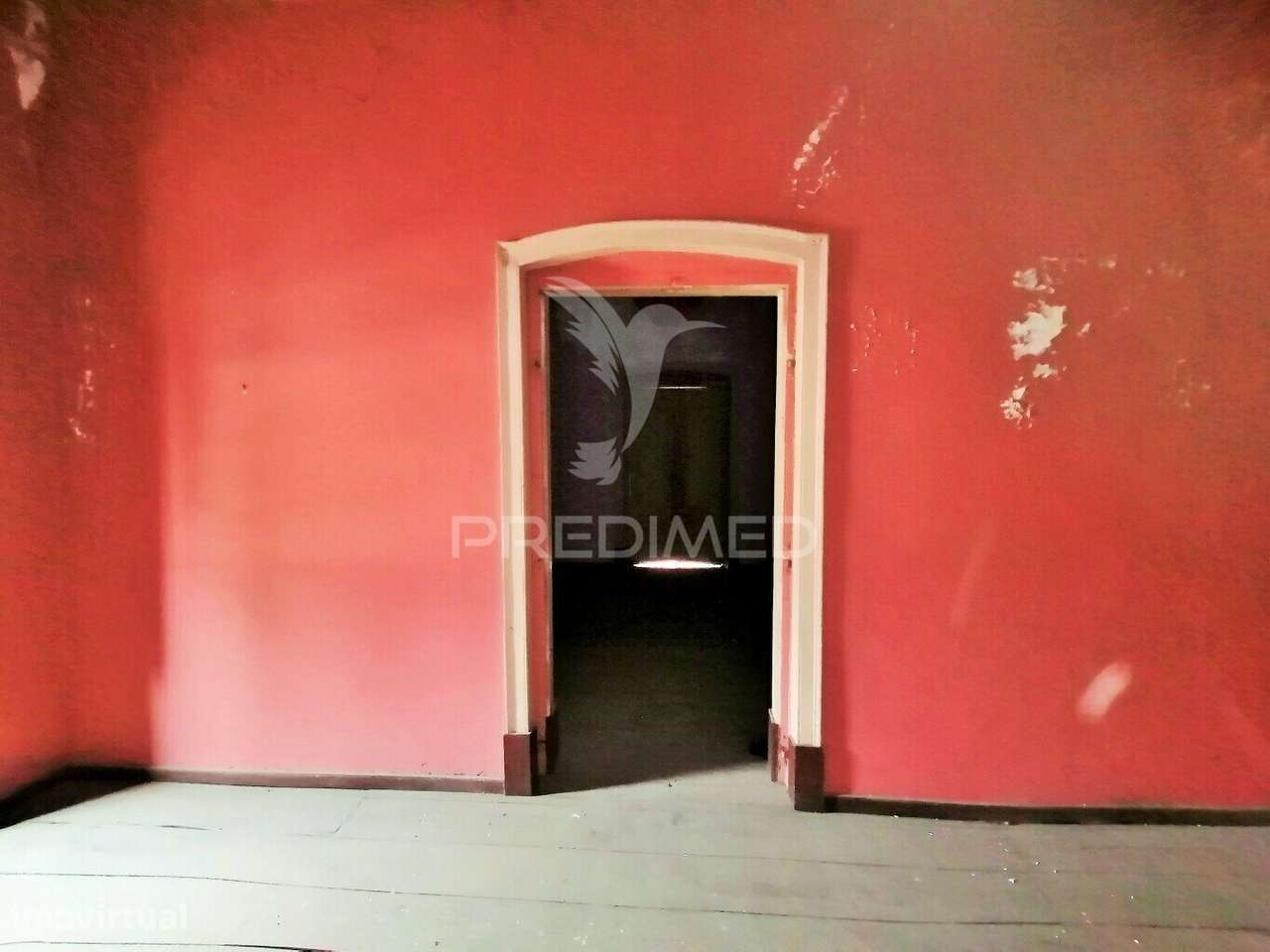 PRÉDIO CENTENÁRIO NA BAIXA DA CIDADE DE FARO - Grande imagem: 3/19