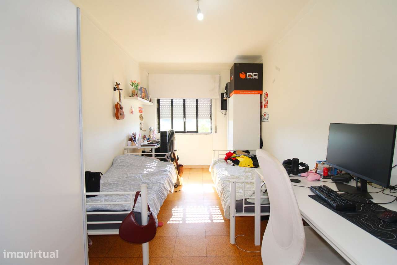 Apartamento T2 Amora - Seixal-14