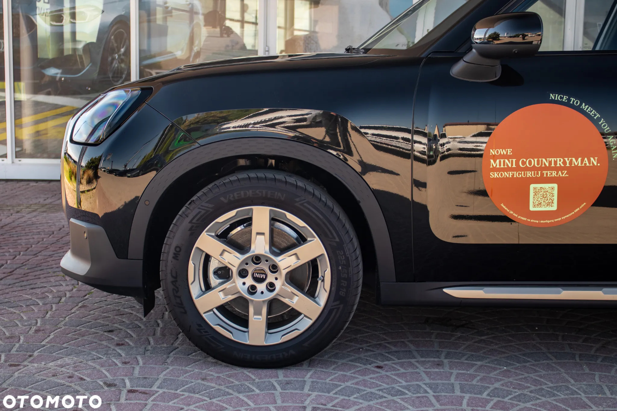 MINI Countryman C mHEV Favoured Trim - 8