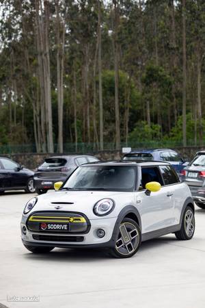 MINI Cooper E Favoured - 7