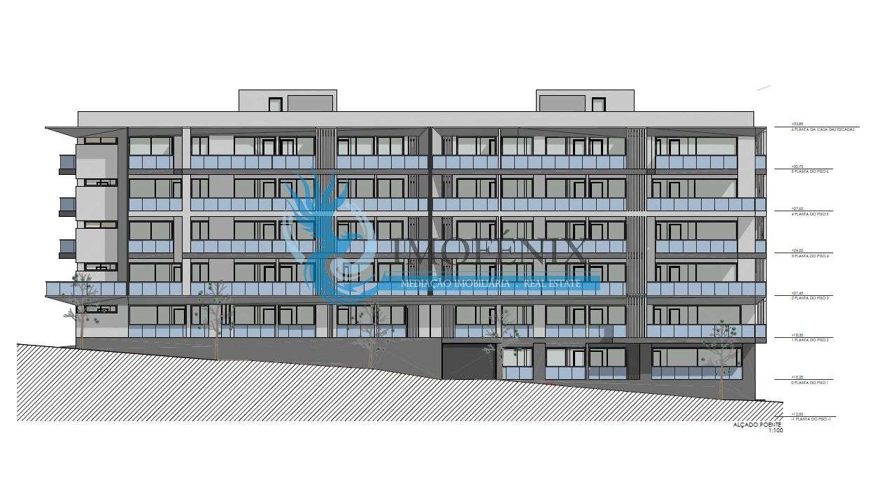 Terreno com Projeto Aprovado para 46 Apartamentos em Quarteira-1
