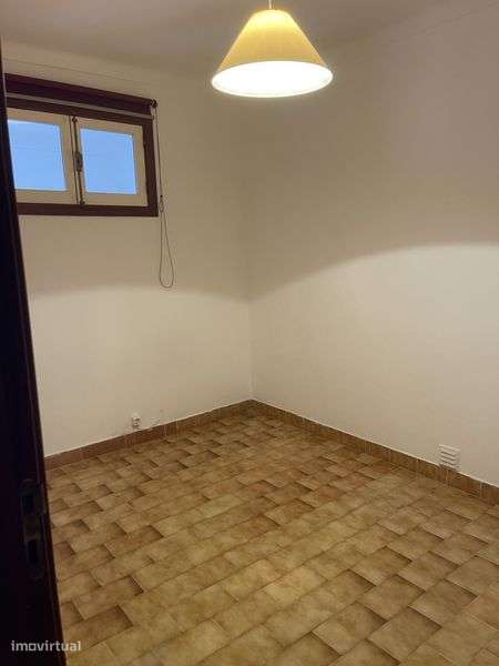 T2 arrenda-se atouguia da baleia - Grande imagem: 5/11