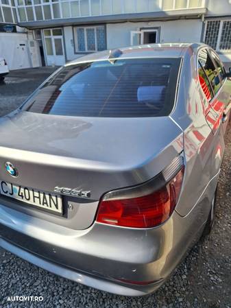 BMW Seria 5 525d Touring - 5