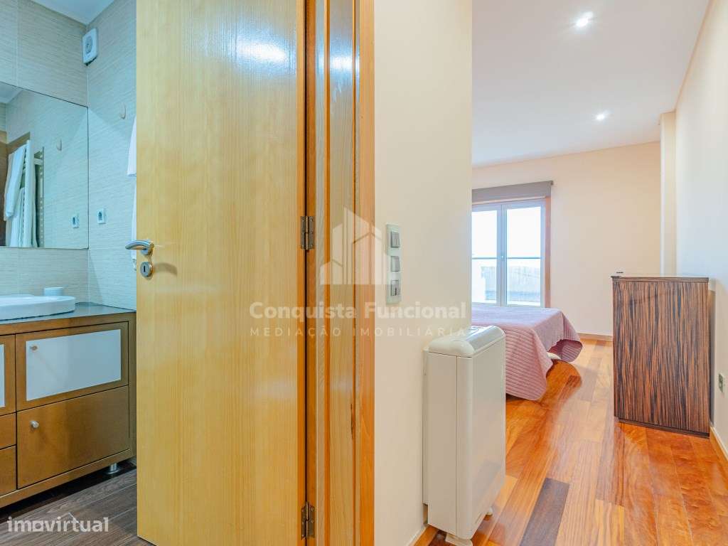 Duplex T2+1 nas Devesas | Totalmente equipado, mobilado e pronto a ...-22
