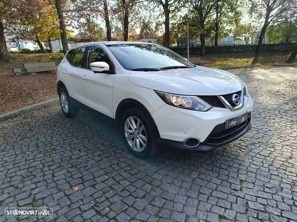 Nissan Qashqai 1.5 dCi N-Connecta - 2