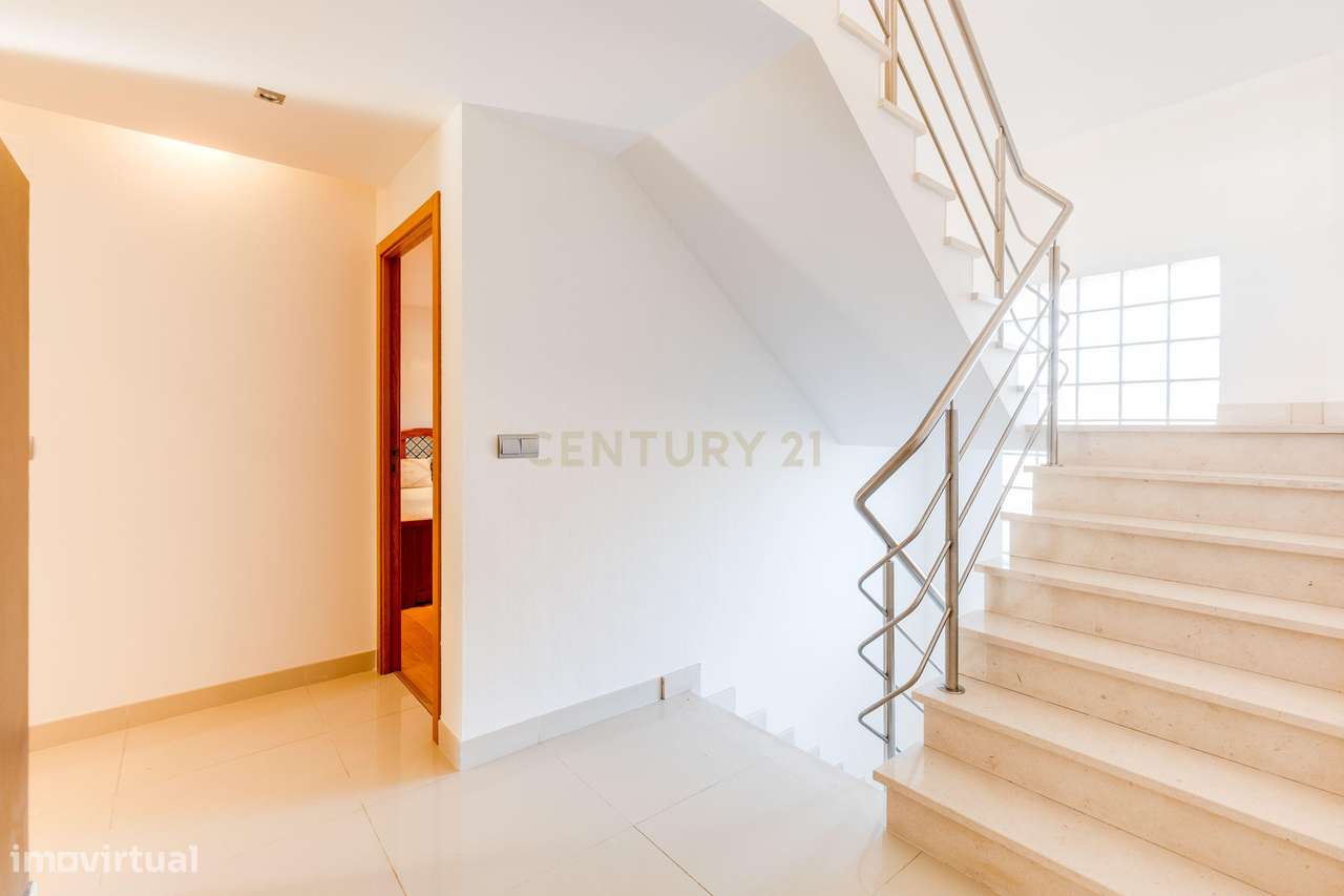 Luxuosa Moradia T 5 com Vista Panorâmica em São Simão de Litém, Pombal-30