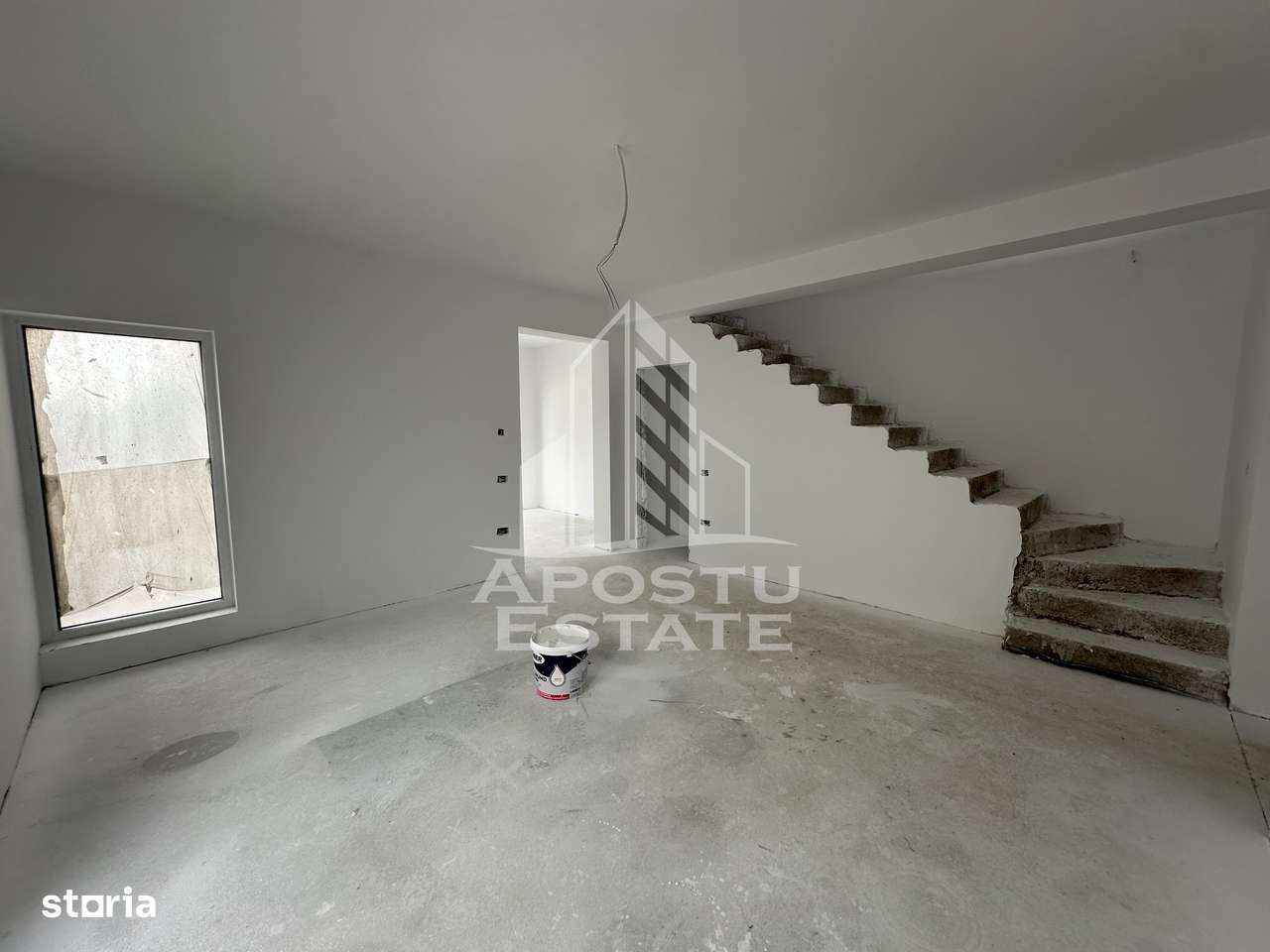 Duplex cu 5 camere si 2 bai, despartit prin camera tehnica in Ghiroda. - Imagine principală: 1/20