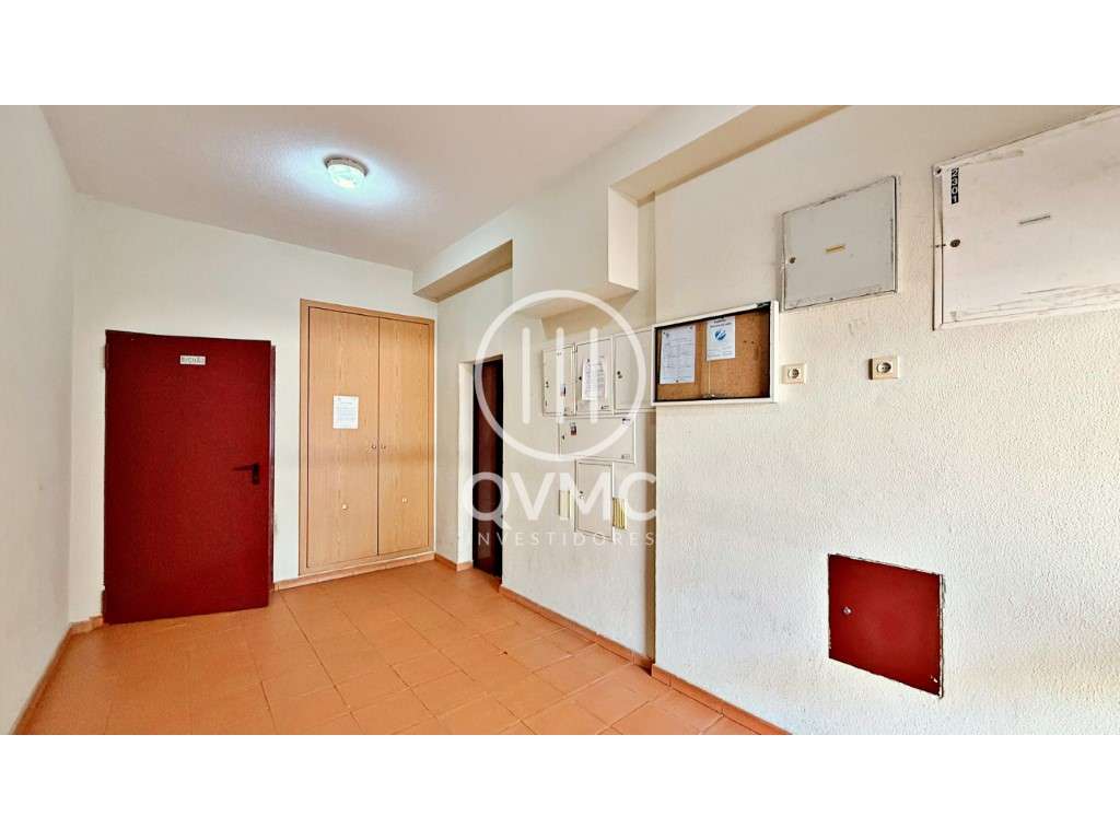 Apartamento T3 renovado em Carnaxide - Oeiras-18