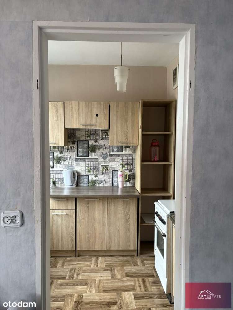 Przestronna Kawalerka z windą Retkinia-0