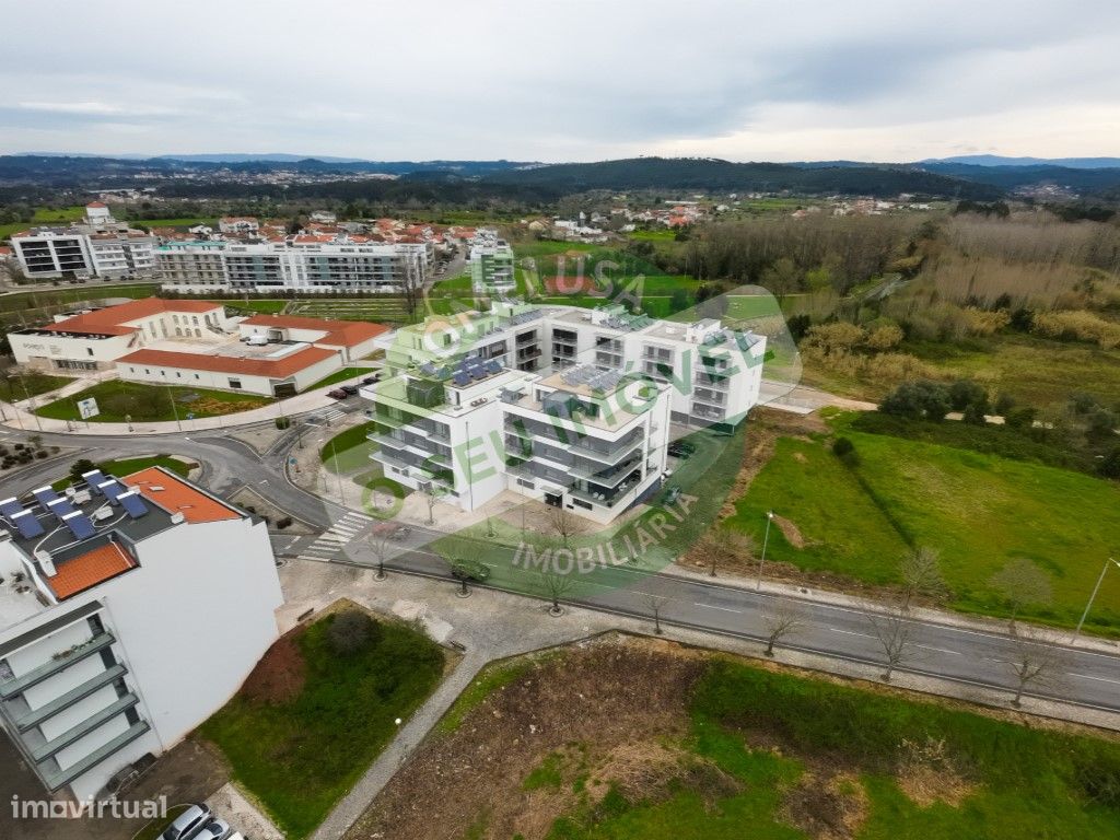 Apartamento T3 com Varanda e Garagem em Condeixa-a-Nova, Coimbra - Grande imagem: 1/42