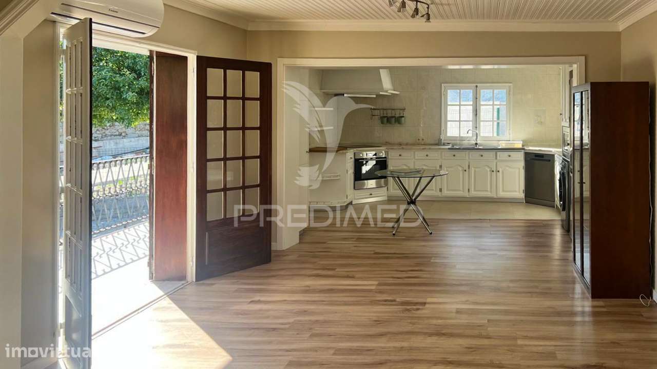 Moradia Bifamiliar - Grande imagem: 5/25