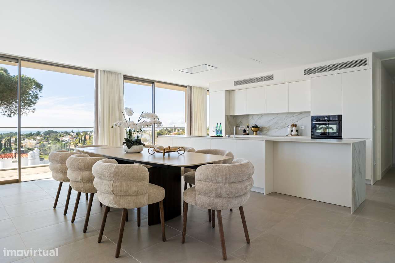 Luxuosa penthouse com vista mar e piscina aquecida-11