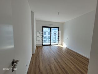 APARTAMENTO T1 NOVO PARA ARRENDAMENTO SETE RIOS, CAMPOLIDE - Grande imagem: 4/15