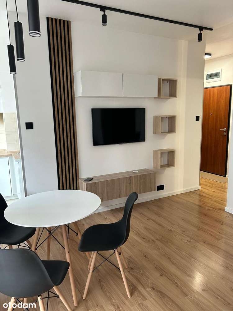 Przytulna kawalerka  z wydzieloną sypialnią , balkon 10m, ul. Chełmska - Widok 6