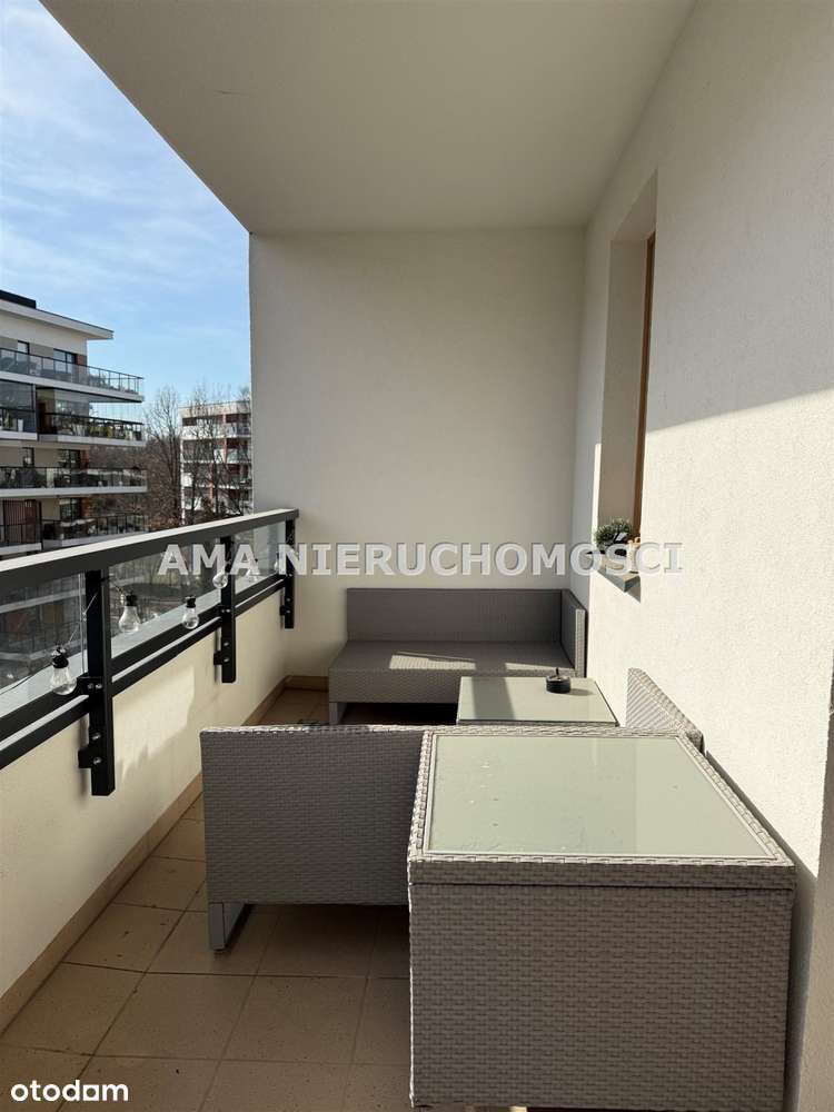 Funkcjonale mieszkanie na Żoliborzu Artystycznym-12