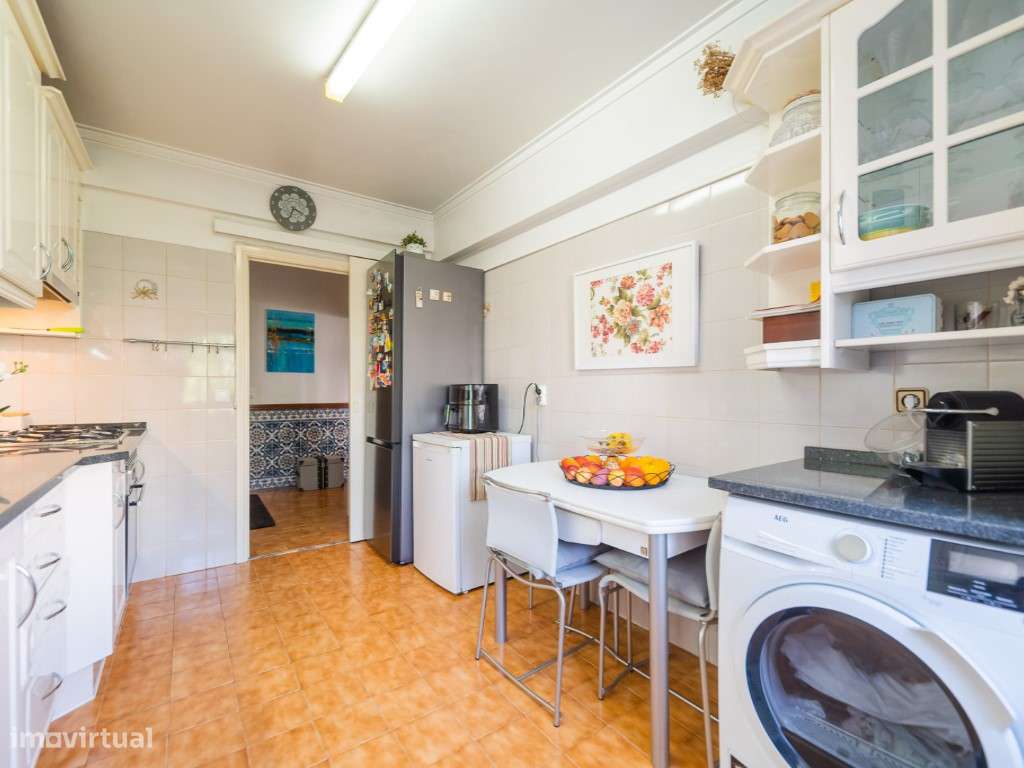 T2 Massamá junto ao Shopping - Espaço, Luz e Excelente Localização-9