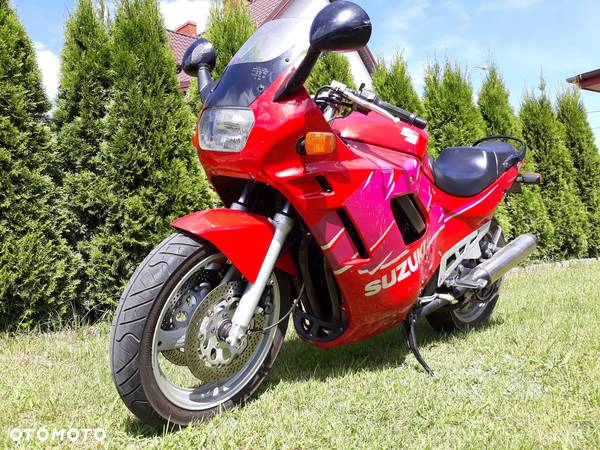 Suzuki GSX - 1